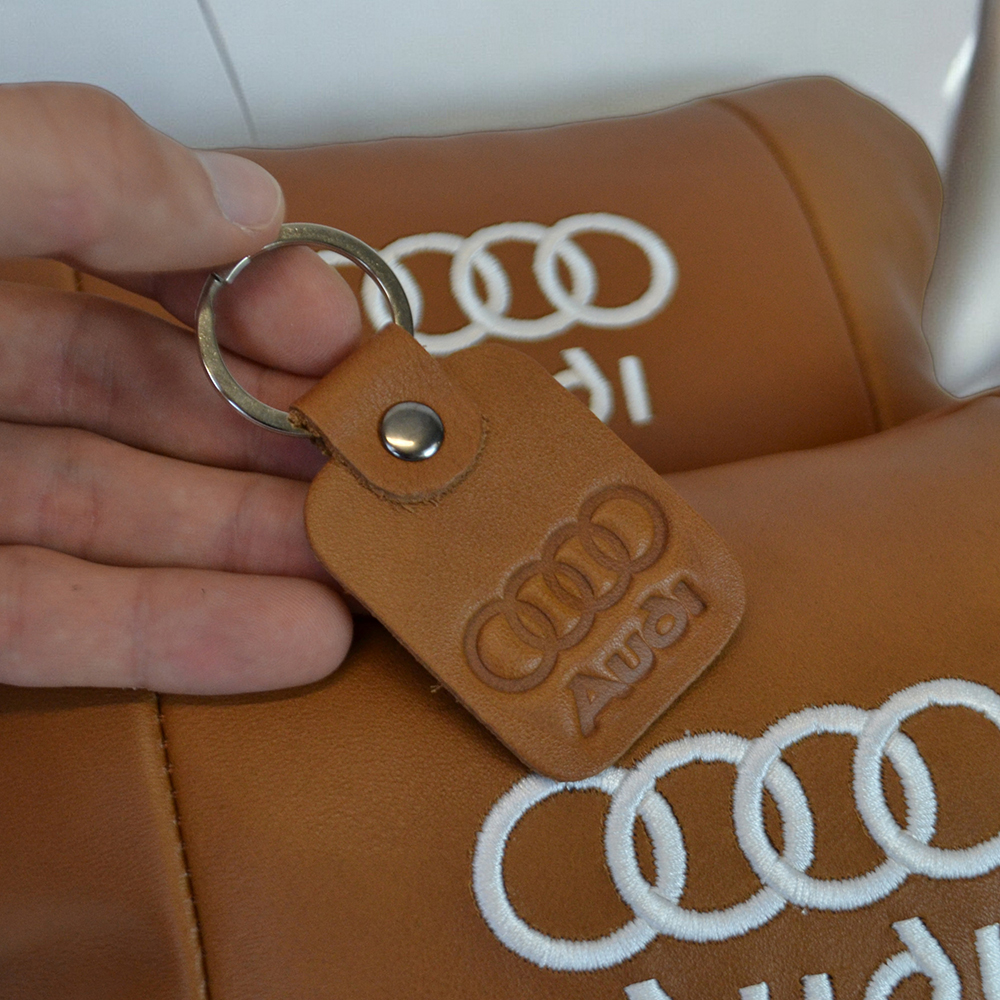 Набір із двох подушок на підголівник Audi з натуральною коричневою шкірою - Зображення 4