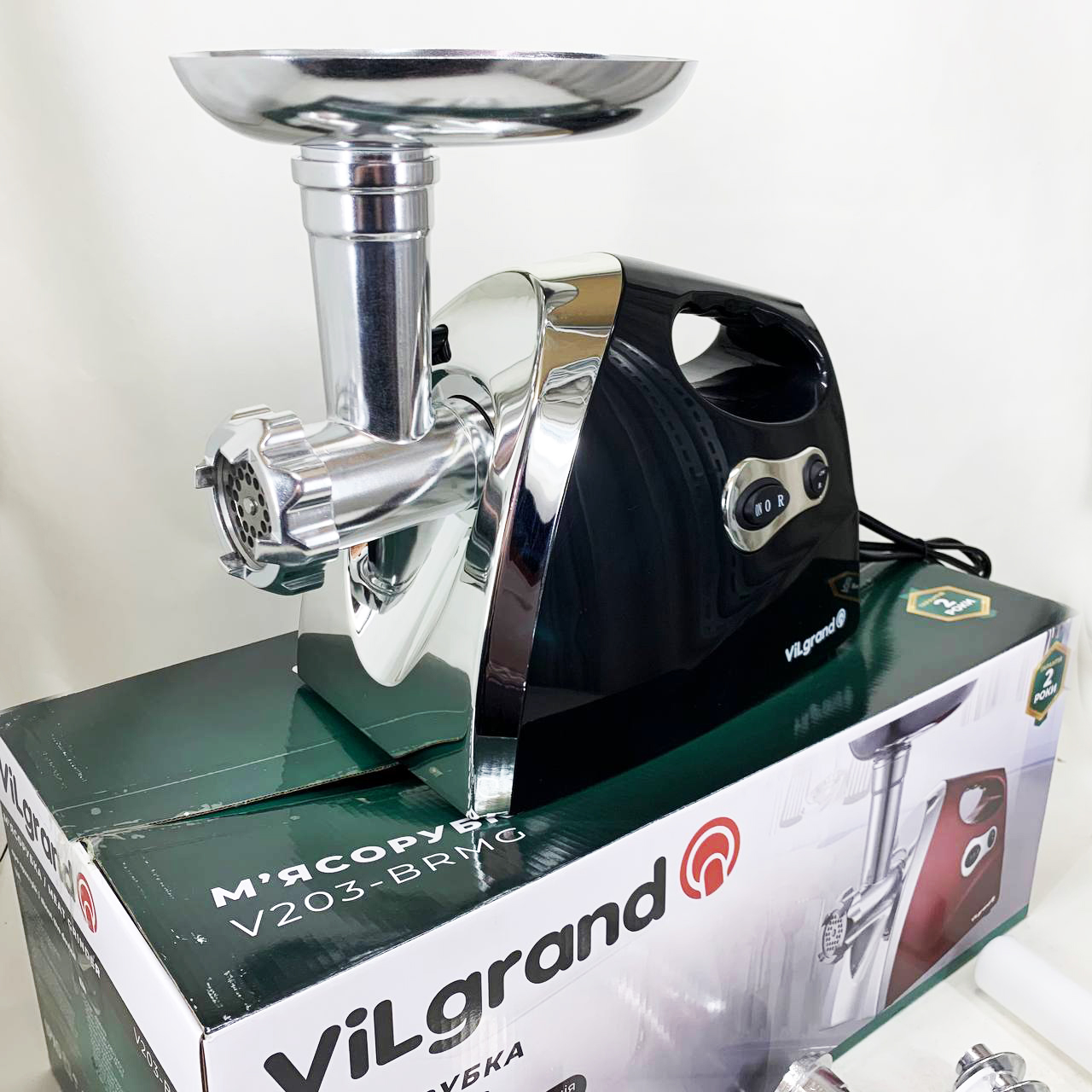 Електром'ясорубка ViLgrand V203-BRMG 2000 Вт чорна - Зображення 3