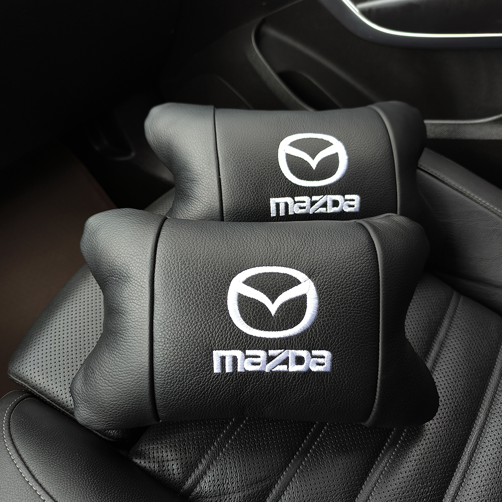 Набір шкіряних подушок Mazda з вишивкою логотипу та брелоком - Зображення 4