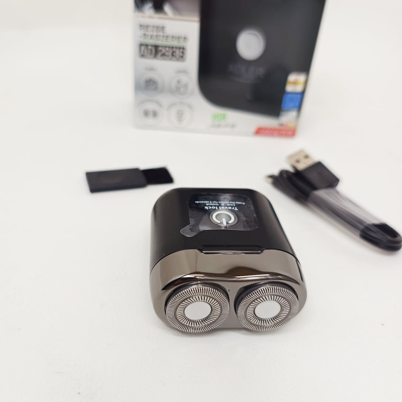 Бездротова бритва Adler AD 2936 USB чорна - Зображення 2