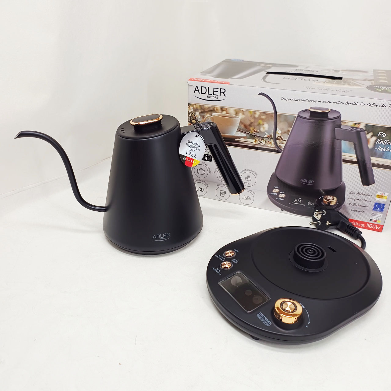 Електрочайник Adler AD 1349 1 л 900 Вт Gooseneck з контролем температури Black - Зображення 4