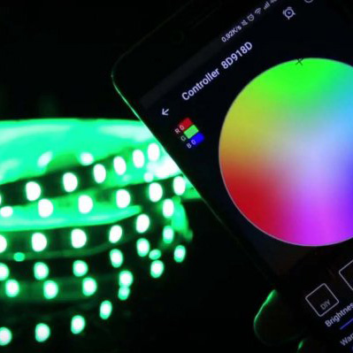 Світлодіодна стрічка SMD 5050 RGB LED 5 м IP65 з Bluetooth-контролем 220 В - Зображення 4