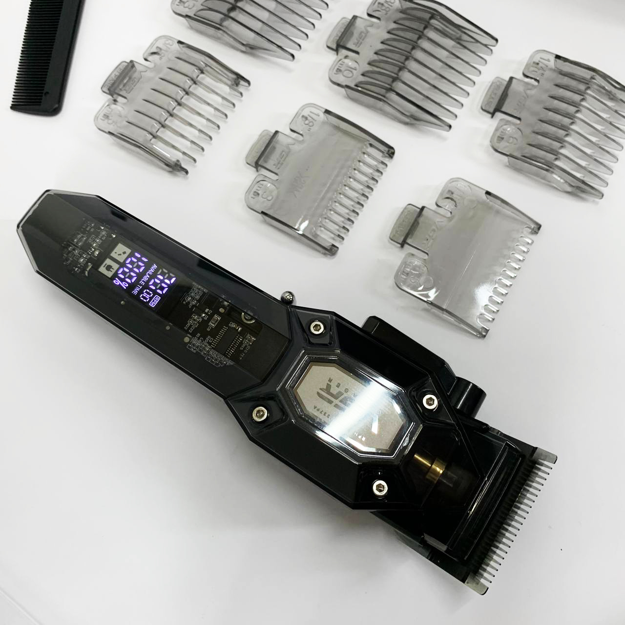 Акумуляторна машинка для стрижки VGR V-600 чорного кольору - Зображення 3