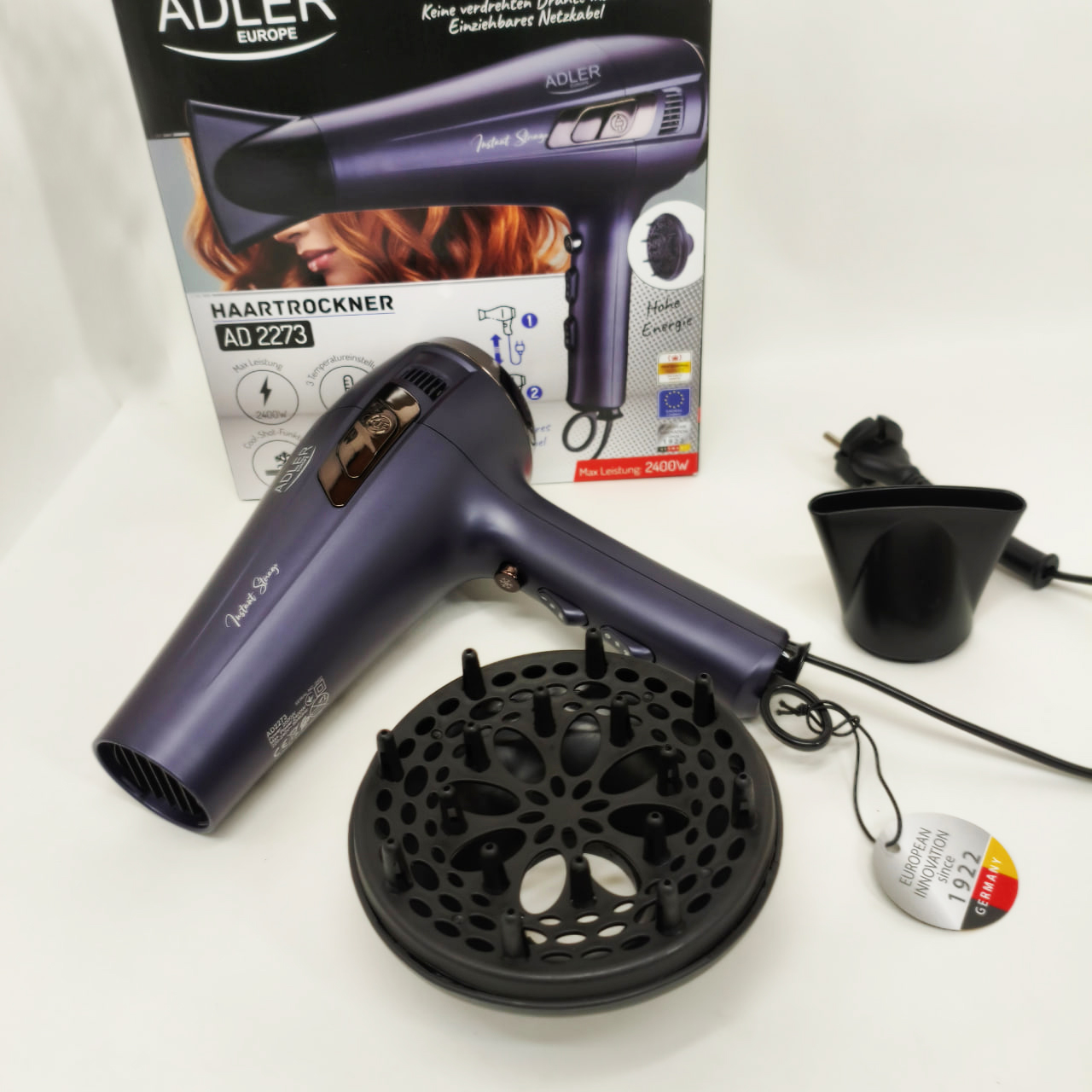 Фен Adler AD 2273 2400 Вт з втягуючим шнуром