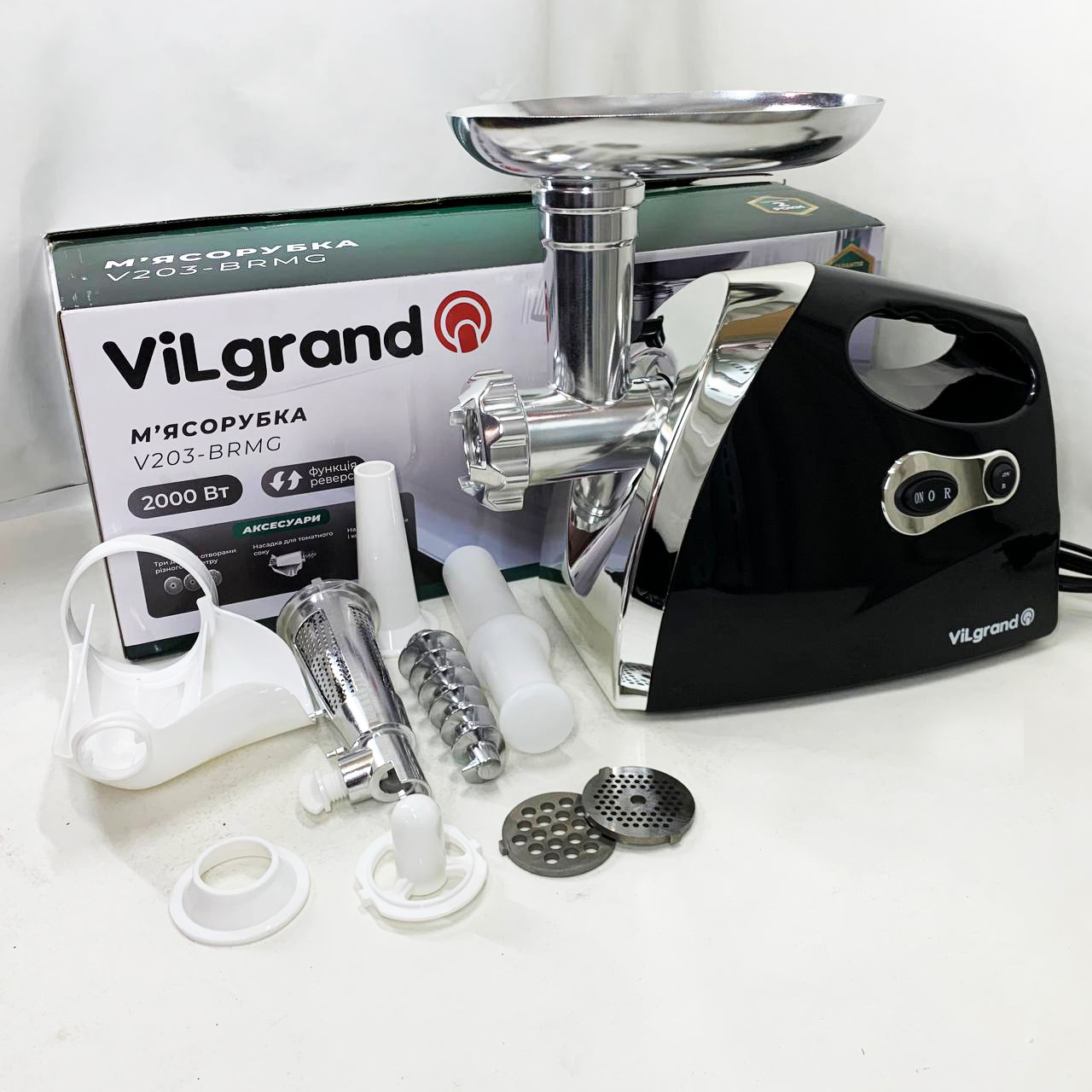 Електром'ясорубка ViLgrand V203-BRMG 2000 Вт чорна