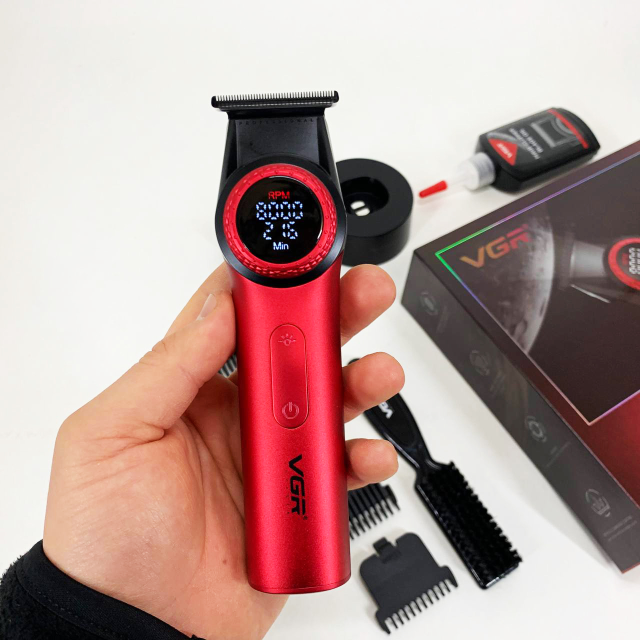 Тример VGR V-977 RED з регулюванням потужності 6000–8000 RPM - Зображення 2