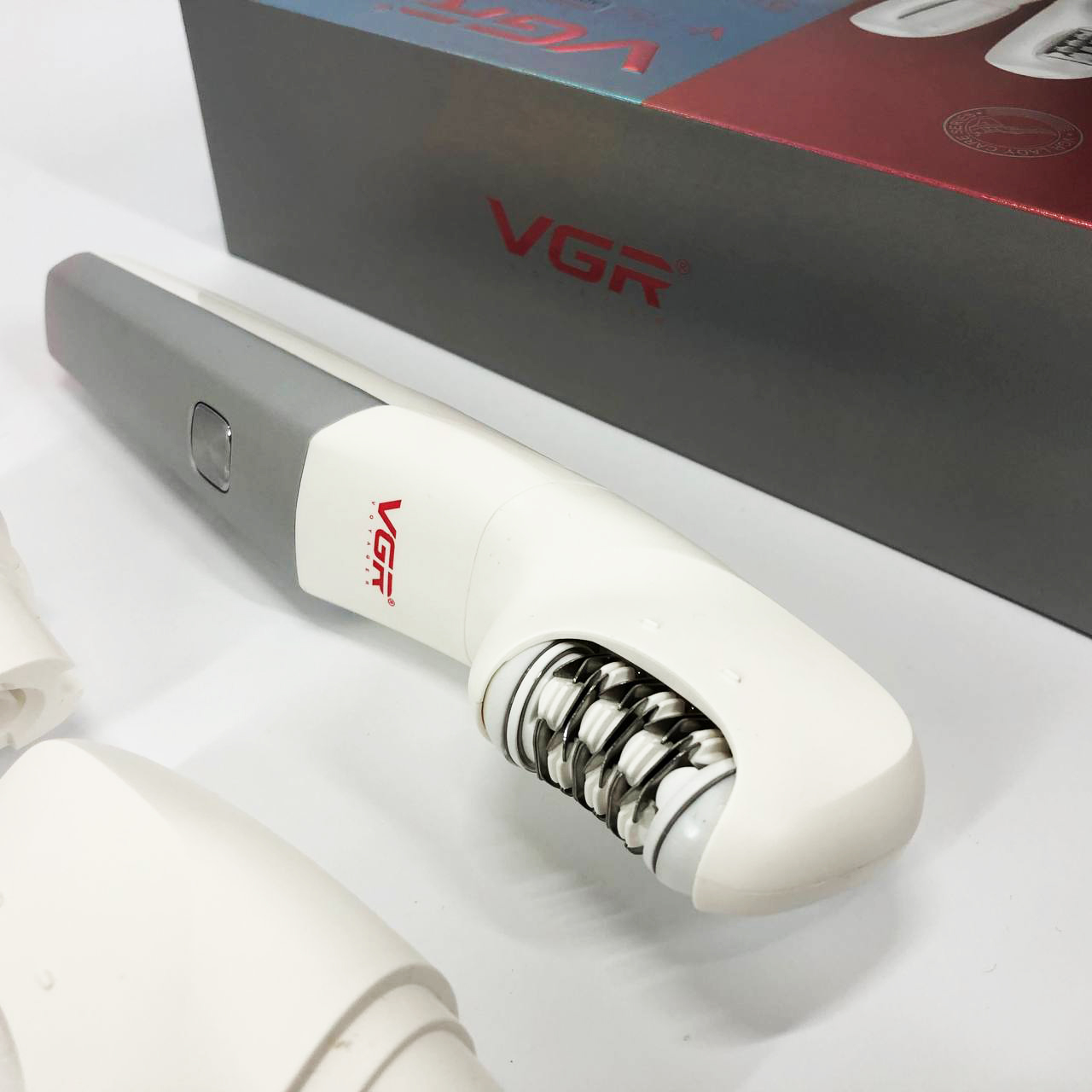 Епілятор VGR 5в1 V-752 з 5 насадками червоного кольору - Зображення 6