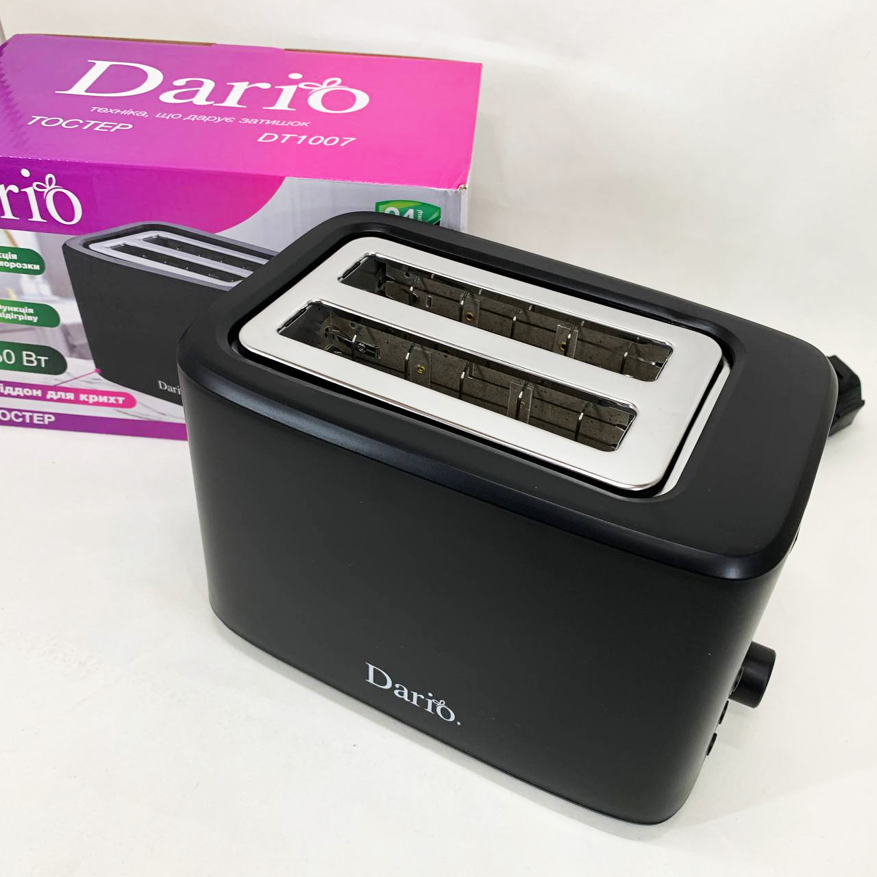 Тостер DARIO DT1007 чорного кольору