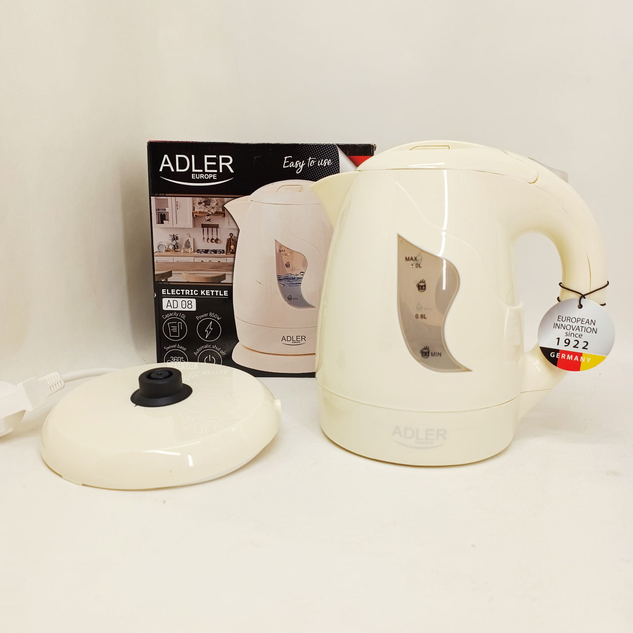 Електрочайник Adler AD 08 1 літр білий - Зображення 2